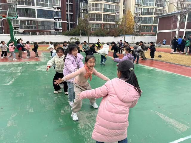 球友会平台郑州管城区外国语牧歌小学：以特色体育课程绘牧歌教育华章(图3)