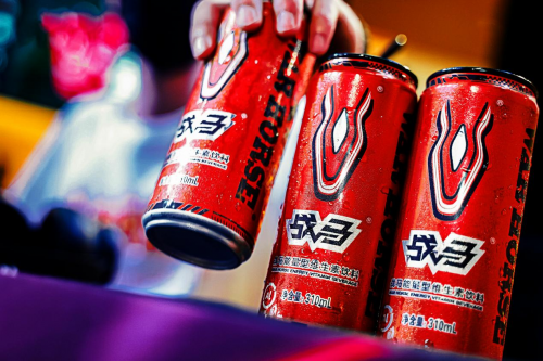 电竞标配能量饮料战马更受大学生喜欢的能量饮料球友会平台(图1)