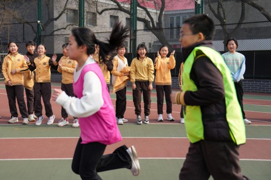 开学“赛起来” 运动“热起来”——北京校园体育一线观察球友会注册(图1)
